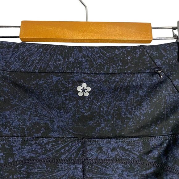 Tuff Athletics Women's Blue Pattern Capri Pants - Picture 5 of 9